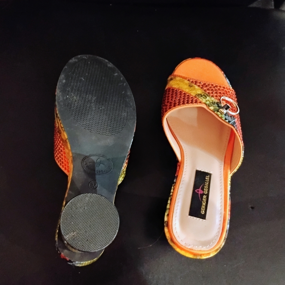 Slipper - Picture 5 of 5